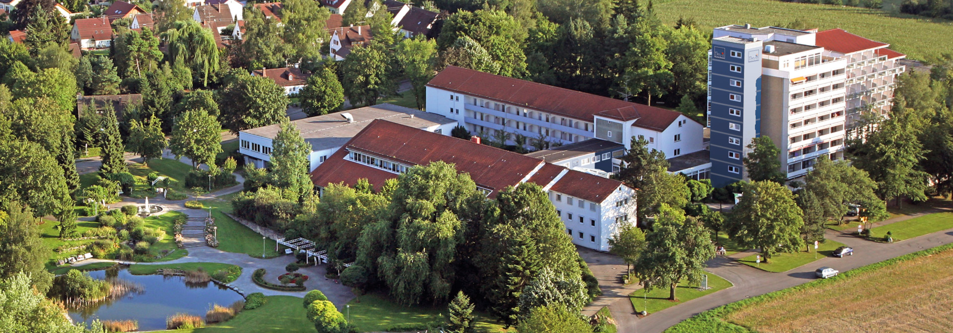 Luftbild des Gebäudekomplexes in Bad Schussenried